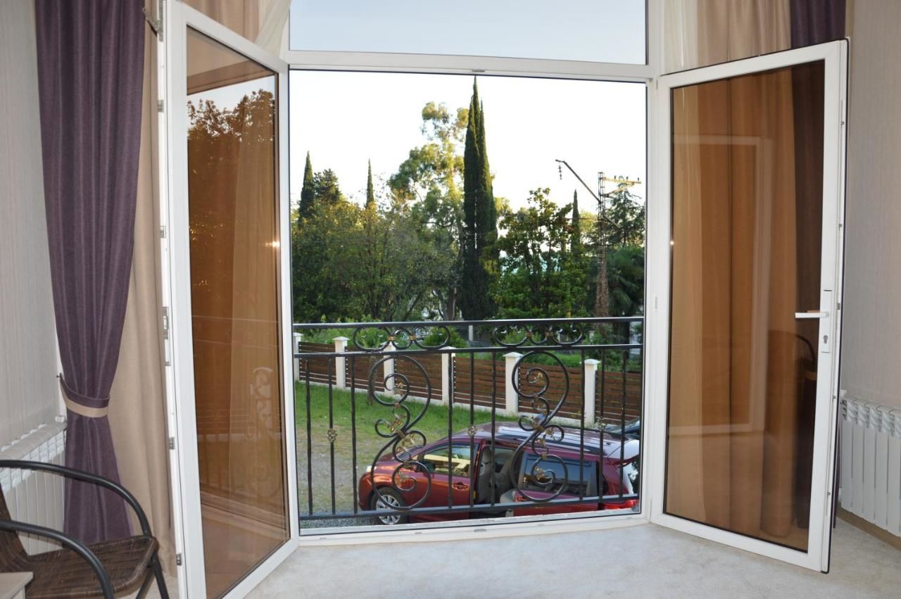 Гостевой дом Guest House on Ardzinba 91 Гагра