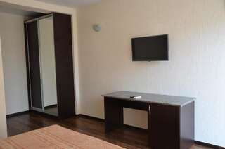Гостевой дом Guest House on Ardzinba 91 Гагра Двухместный номер с 1 кроватью с видом на море-2
