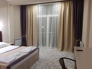Гостевой дом Guest House on Ardzinba 91 Гагра Улучшенный двухместный номер с 1 кроватью-6